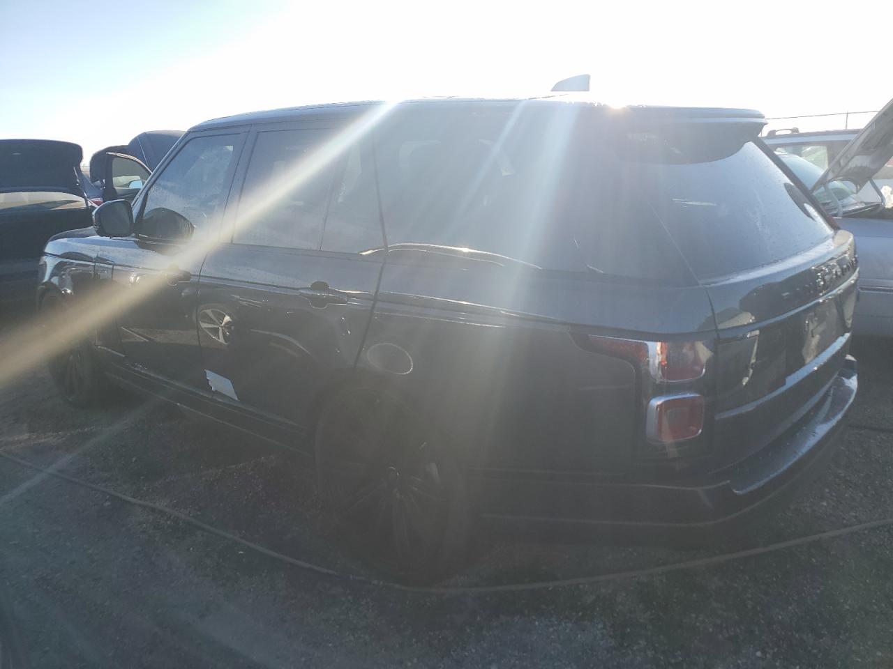 VIN SALGS2SV1KA530495 2019 LAND ROVER RANGEROVER no.2