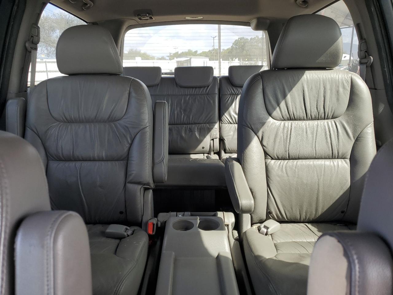 2010 Honda Odyssey - Image 10