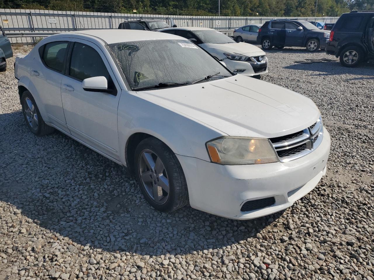 2011 Dodge Avenger - Image 4