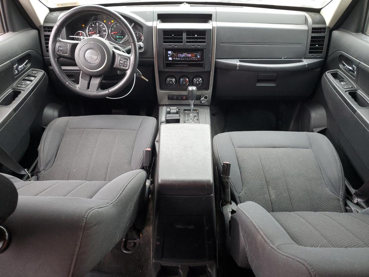 2012 Jeep Liberty (North America) - Image 8