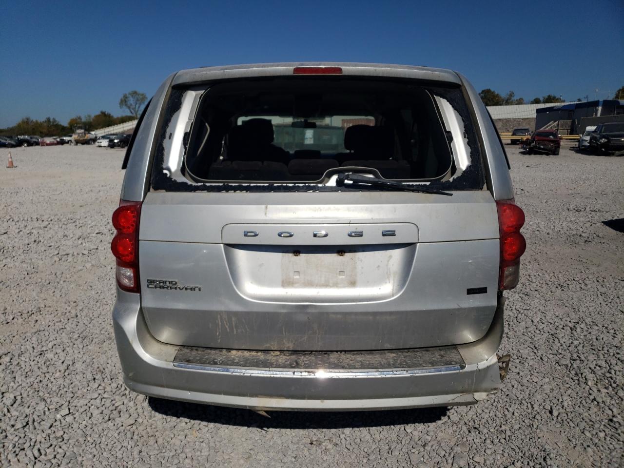 2012 Dodge Caravan - Image 6