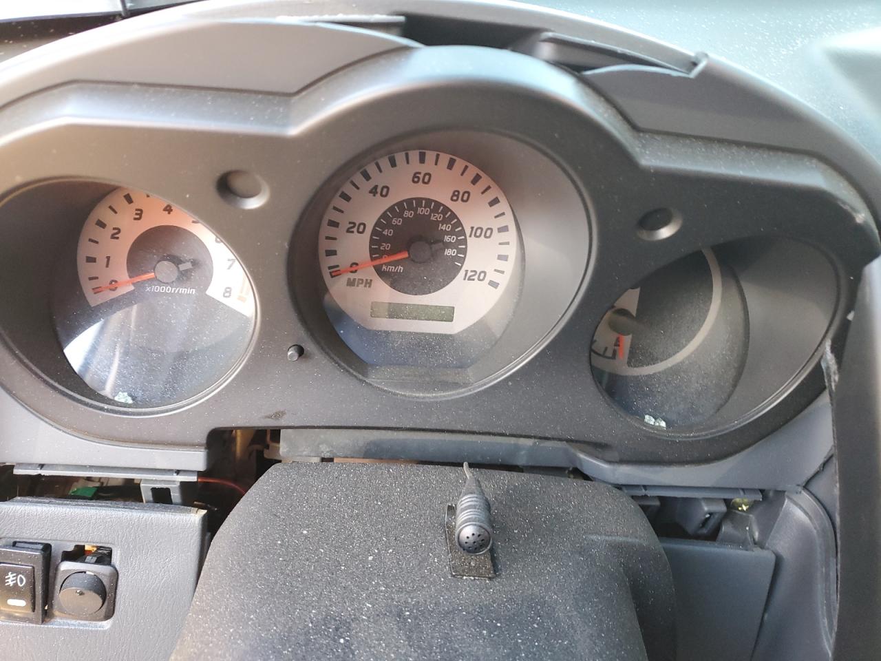 2004 Nissan Navara (Frontier) - Image 9