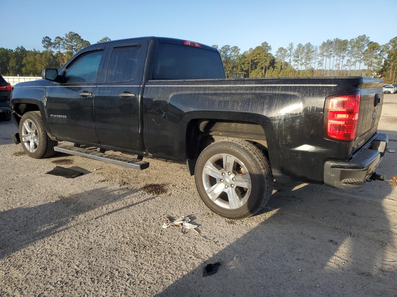 2016 Chevrolet Silverado - Image 2