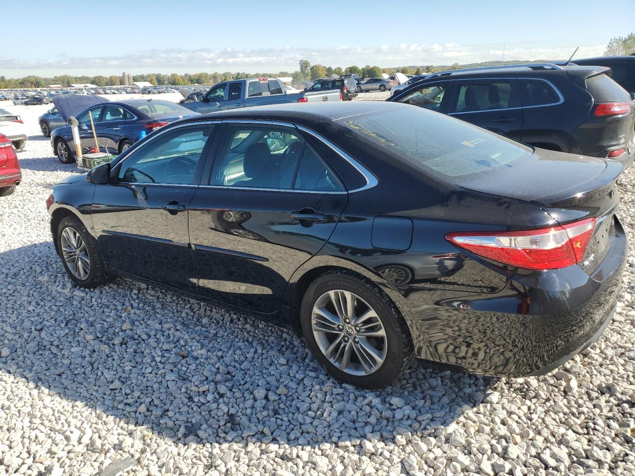 VIN 4T1BF1FK3GU186525 2016 TOYOTA CAMRY no.2