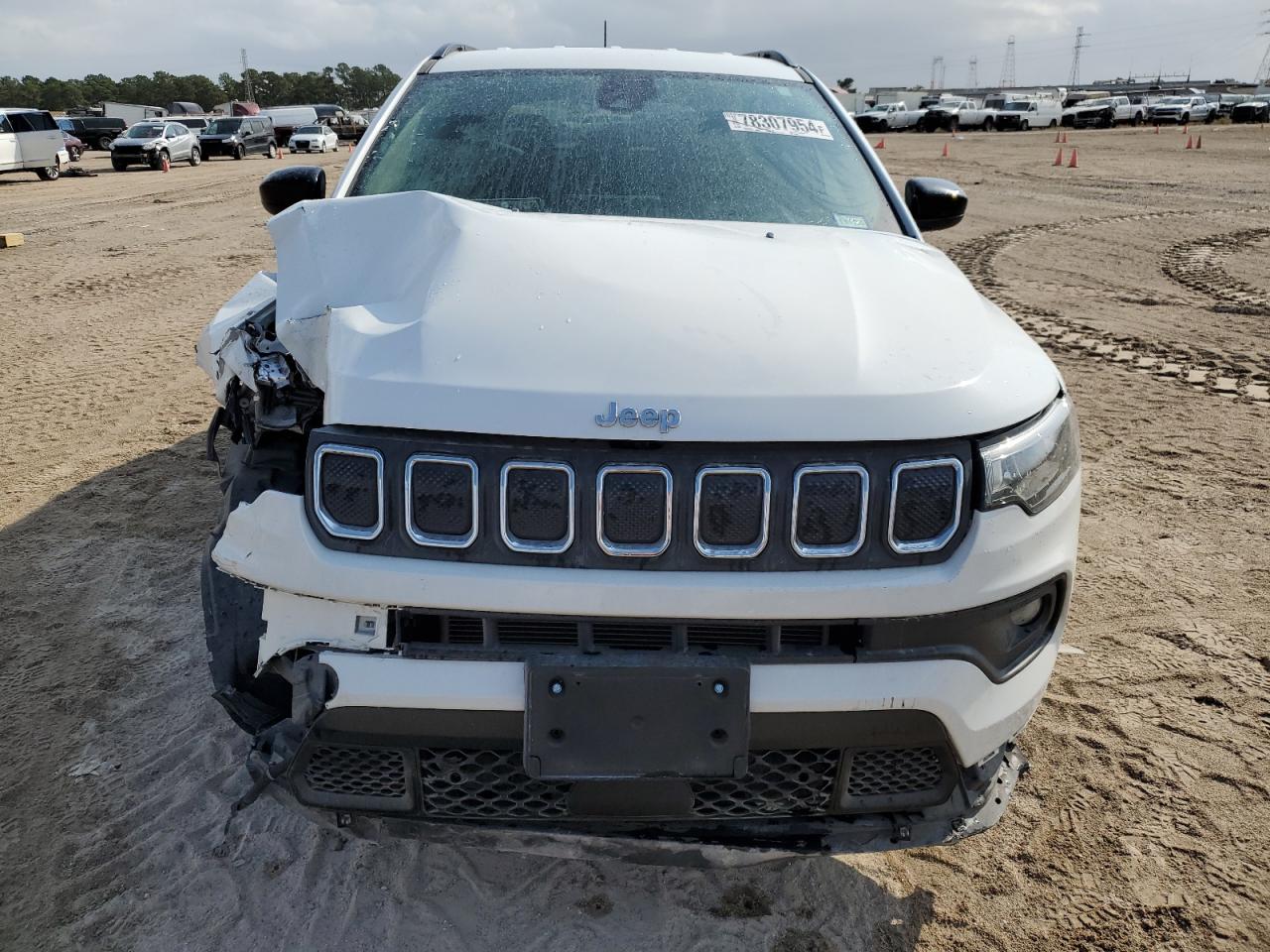 VIN 3C4NJCBB4NT225695 2022 JEEP COMPASS no.5