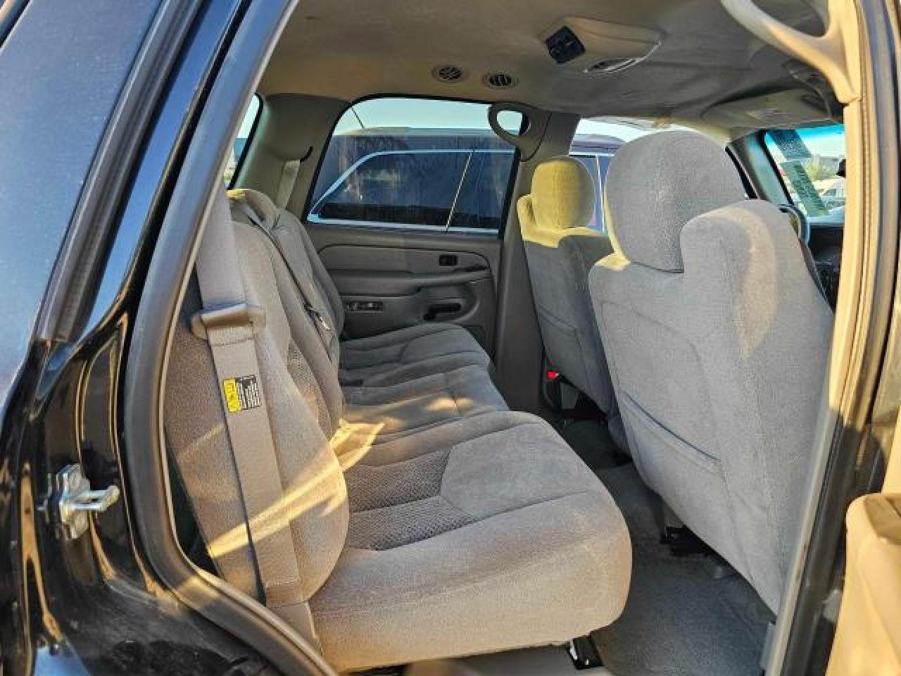 2004 Chevrolet Tahoe - Image 6