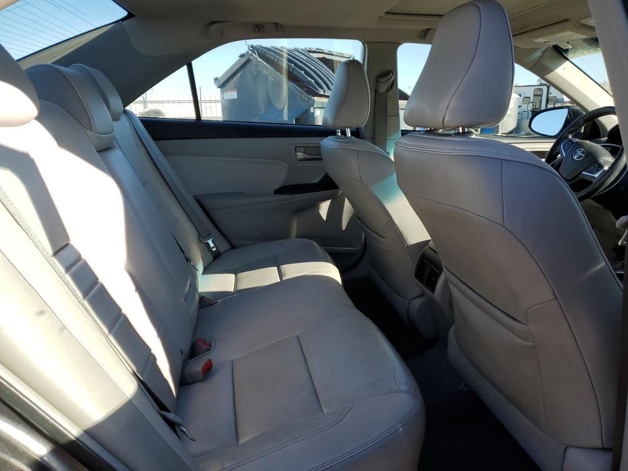 2016 Toyota Camry - Image 10