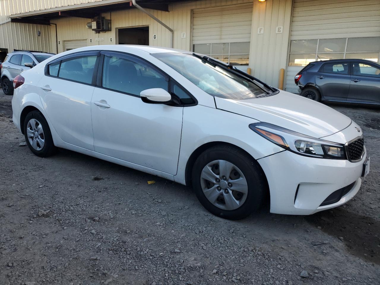 2017 Kia Forte - Image 4