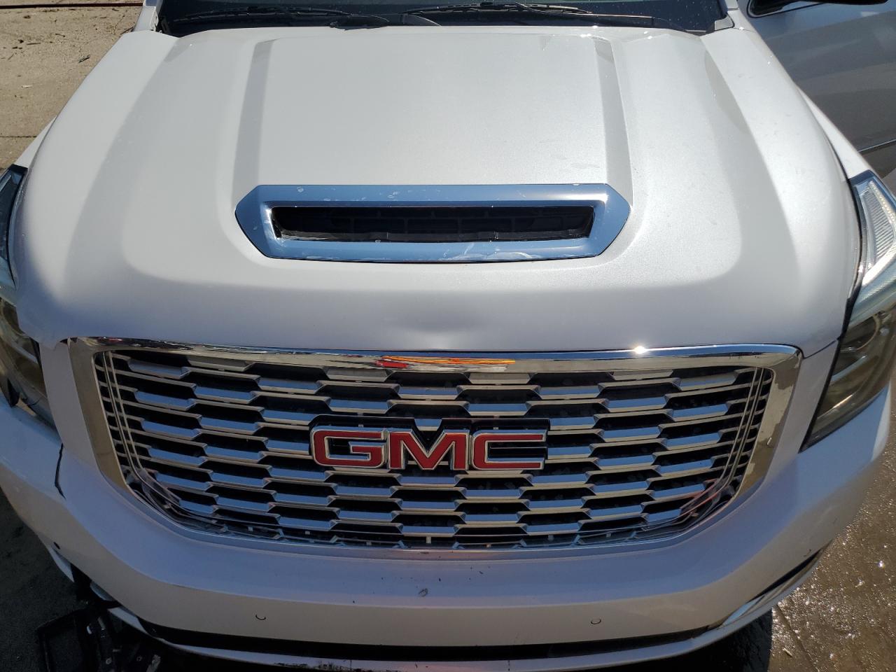 2020 GMC Yukon Xl Denali VIN: 1GKS1HKJ4LR169405 Lot: 74732794