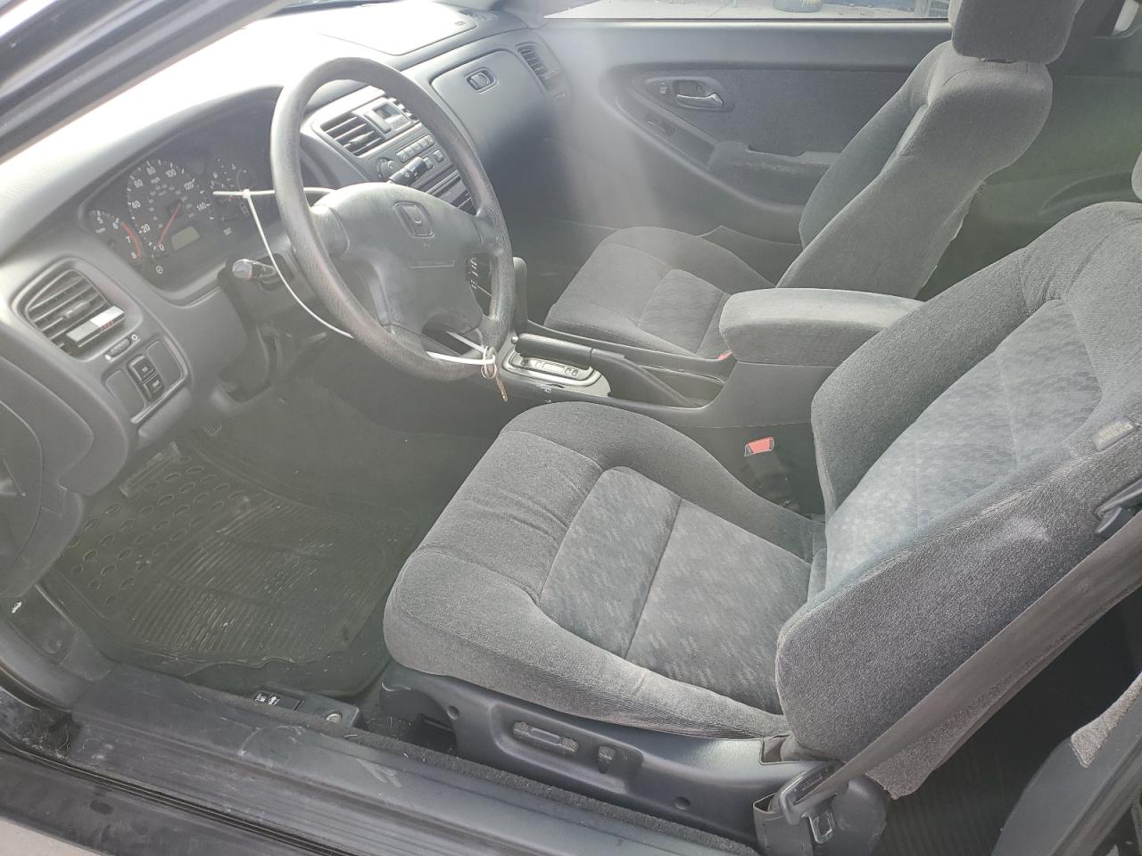 1HGCG22451A025218 2001 Honda Accord Lx