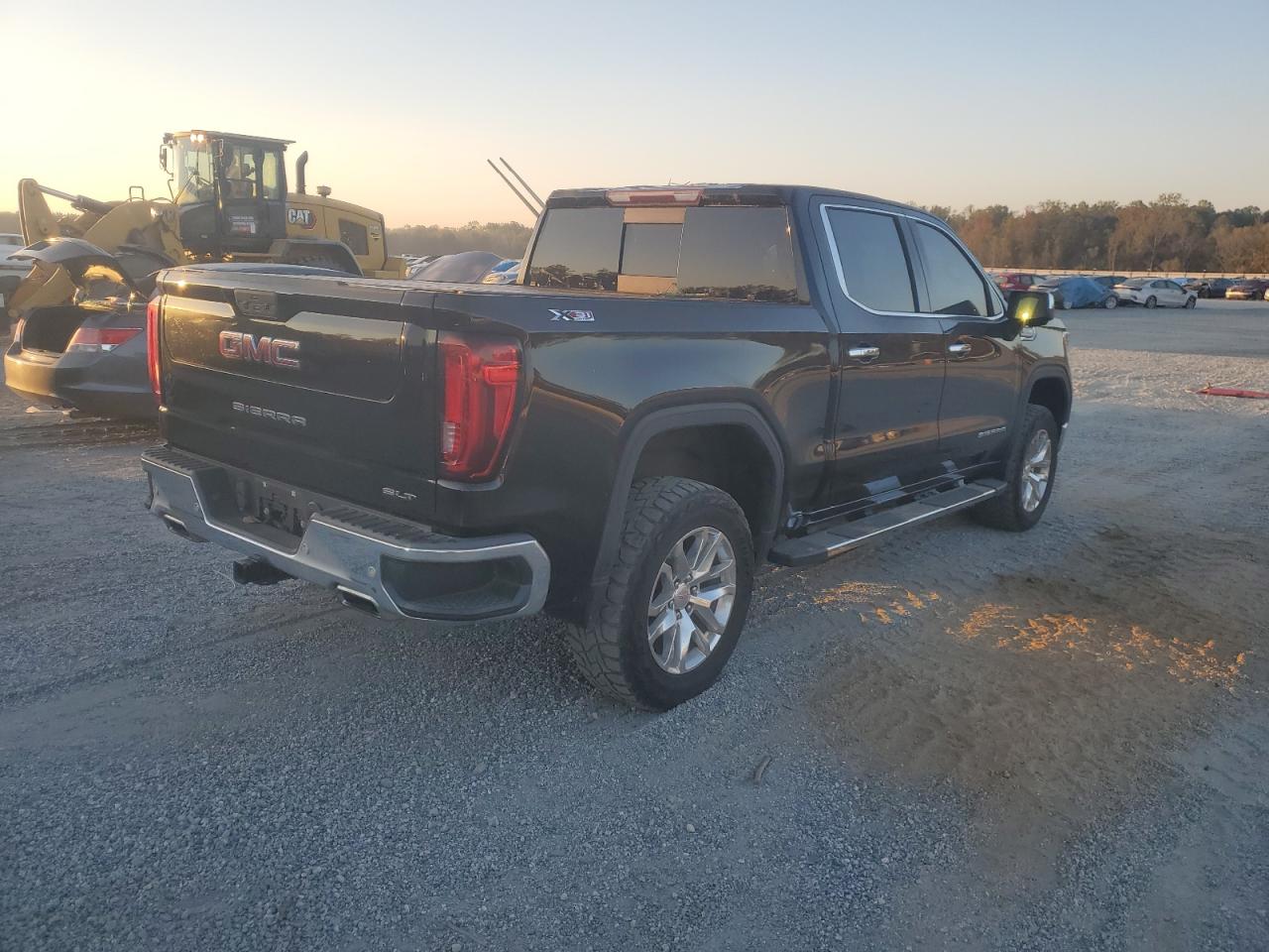 2019 GMC Sierra - Image 3