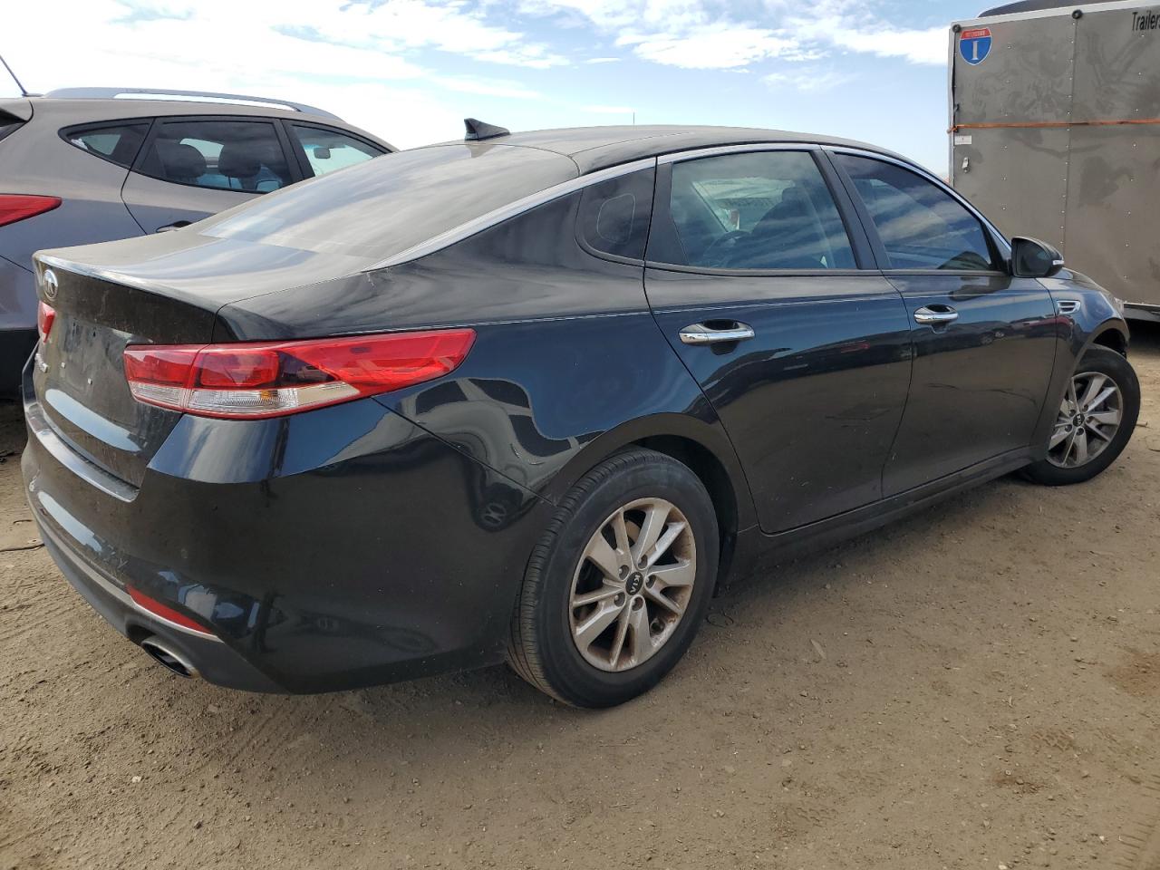 VIN 5XXGT4L38JG234695 2018 KIA OPTIMA no.3