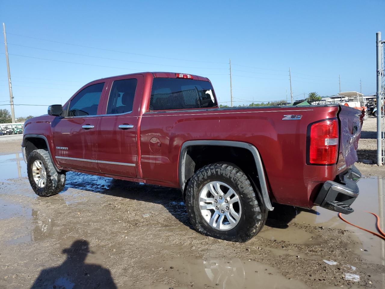 2014 GMC Sierra - Image 2
