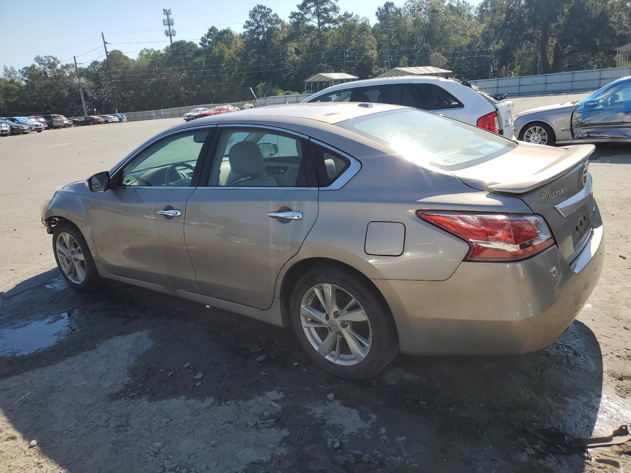 2013 Nissan Altima - Image 2