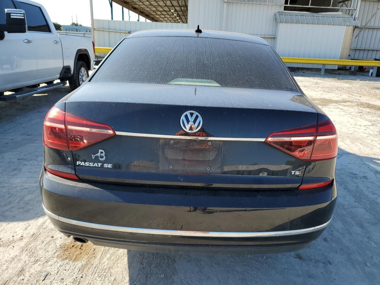 2018 Volkswagen Passat Se VIN: 1VWBA7A34JC029893 Lot: 74579394