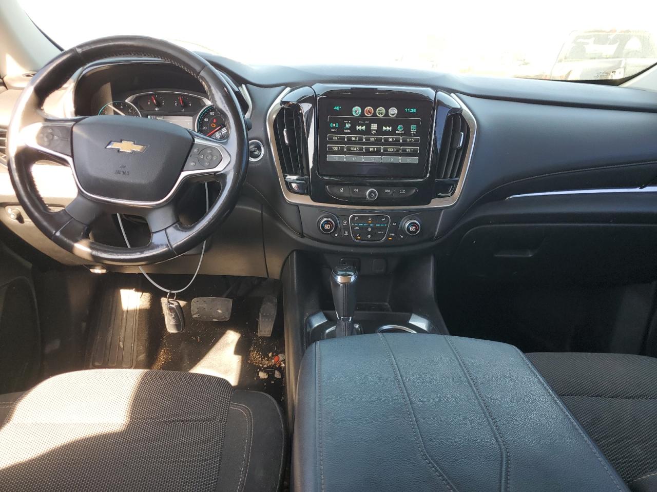 1GNERGKW0JJ220585 2018 Chevrolet Traverse Lt