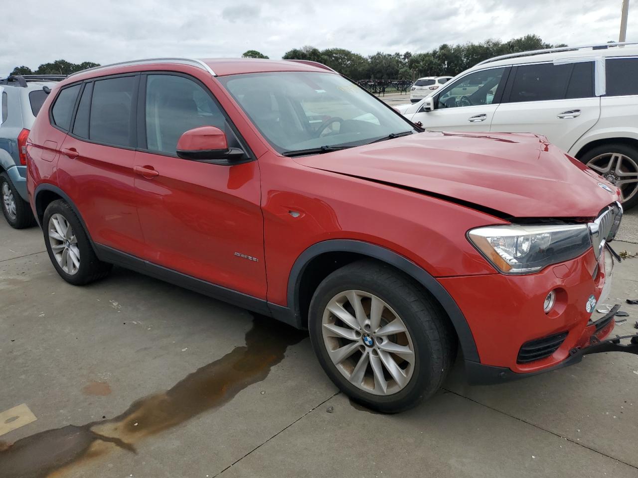 VIN 5UXWZ7C35H0V87952 2017 BMW X3 no.4