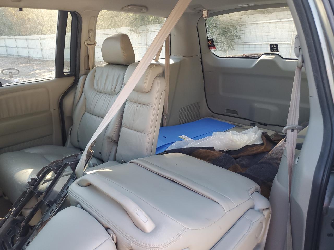 2007 Honda Odyssey - Image 10