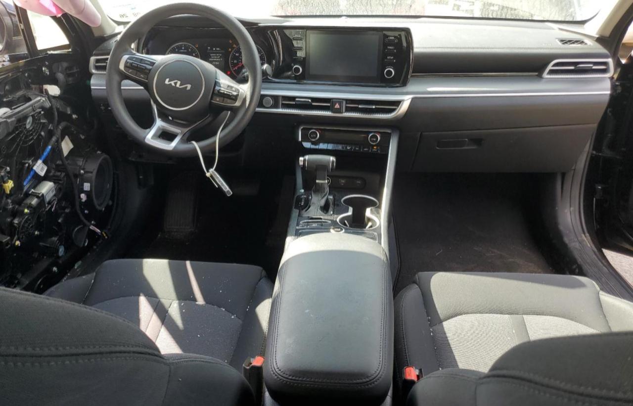 2022 Kia K5 - Image 8