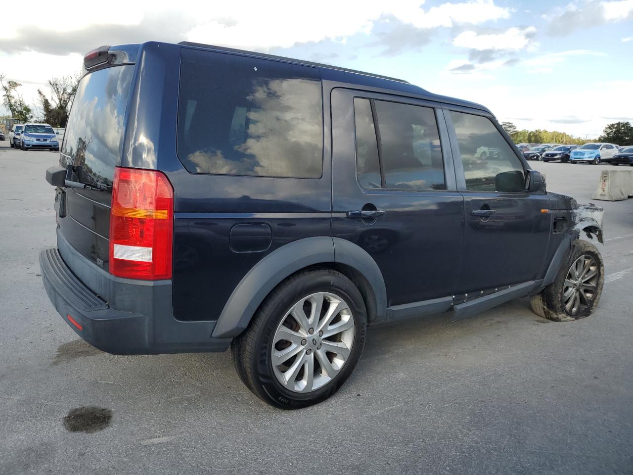 2006 Land Rover LR3 - Image 3