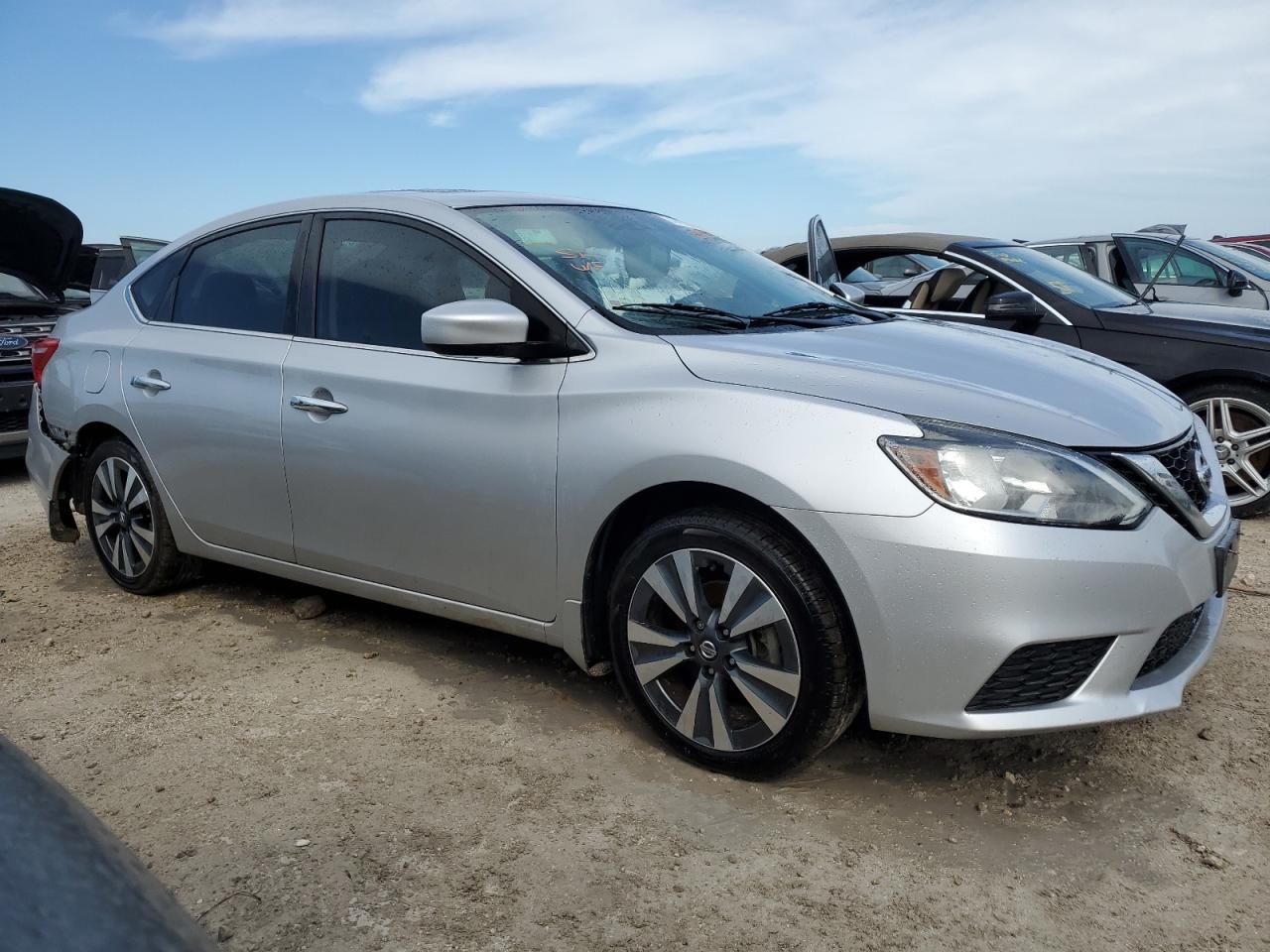 2019 Nissan Sentra - Image 4