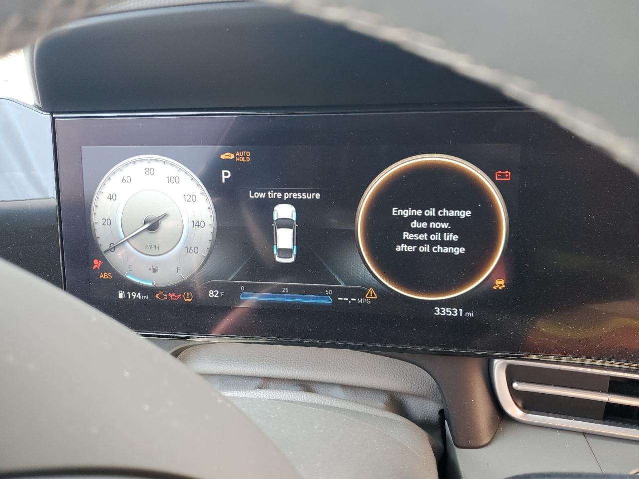 2023 Hyundai Elantra - Image 9