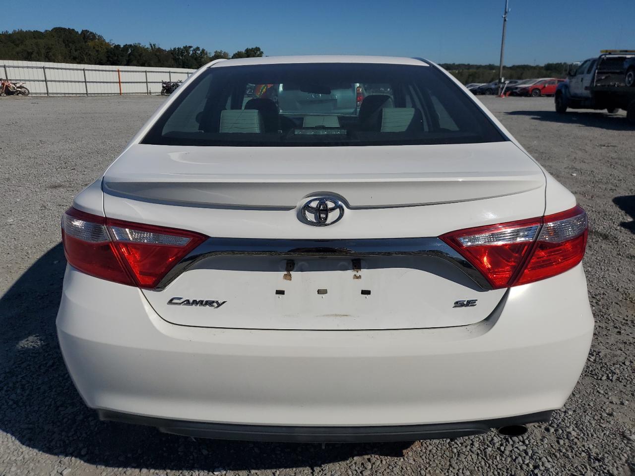 4T1BF1FK3GU529088 2016 Toyota Camry Le