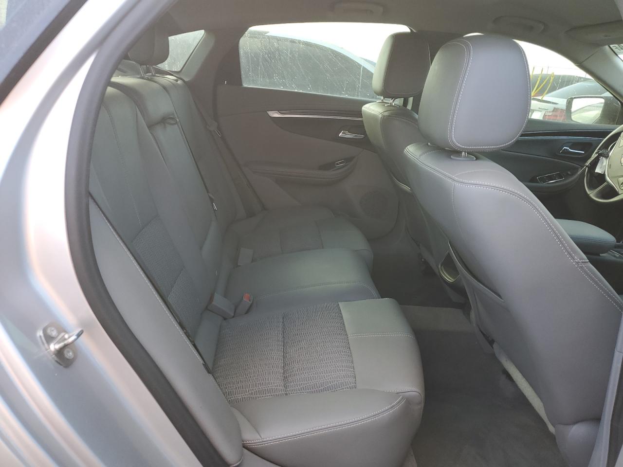 2017 Chevrolet Impala - Image 10