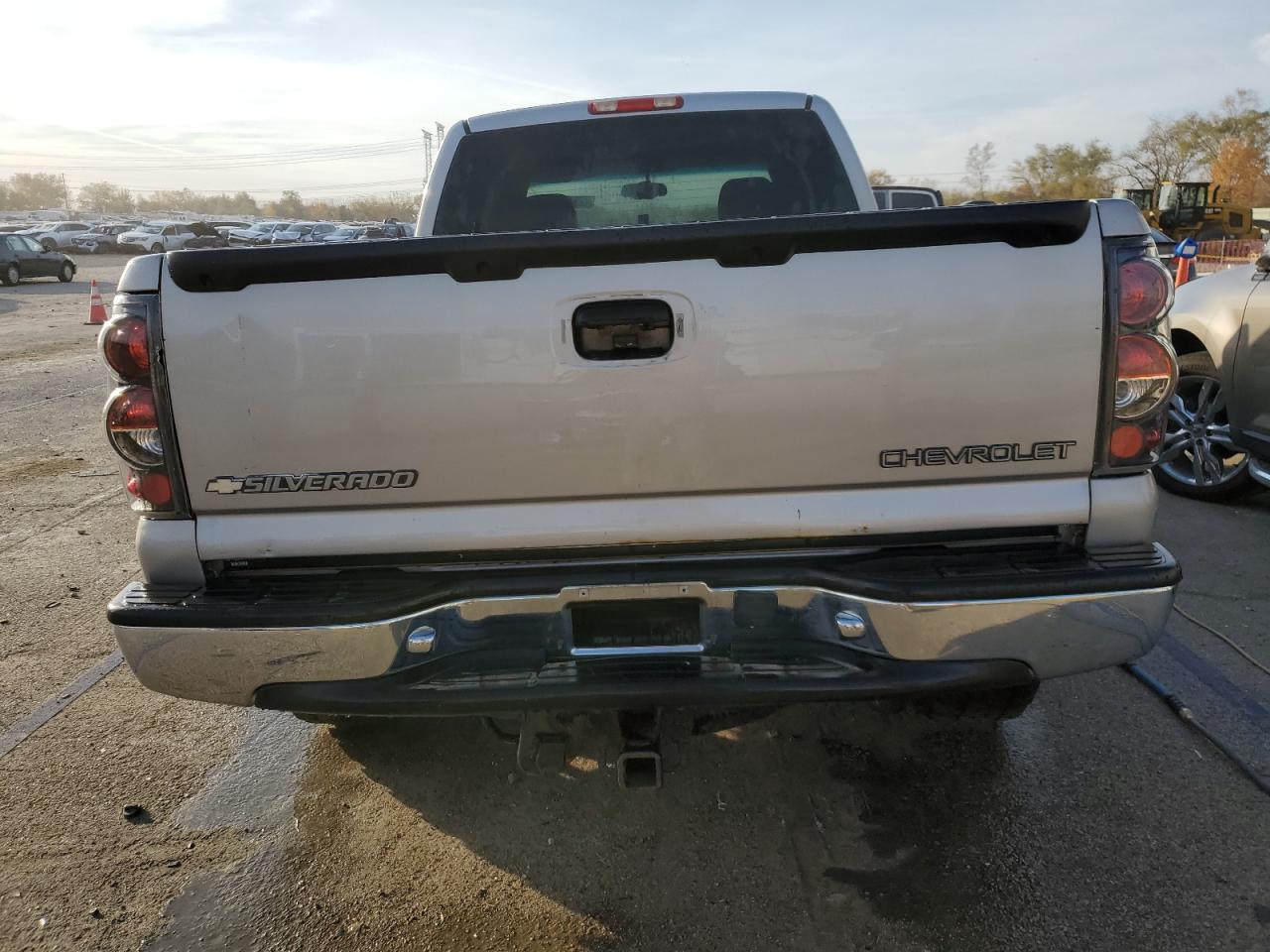 2005 Chevrolet Silverado K1500 VIN: 2GCEK19B151348279 Lot: 77950254