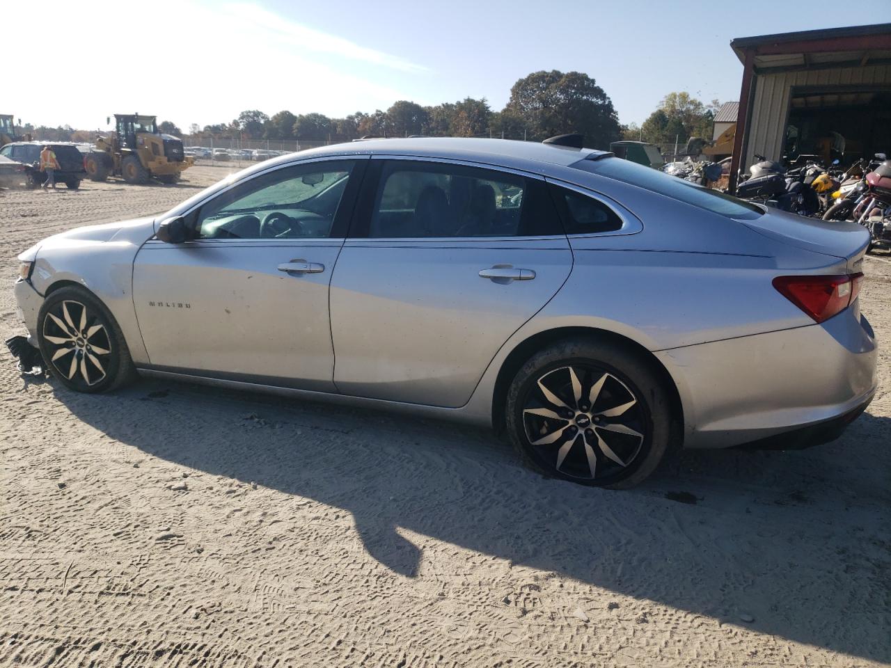 2019 Chevrolet Malibu - Image 2