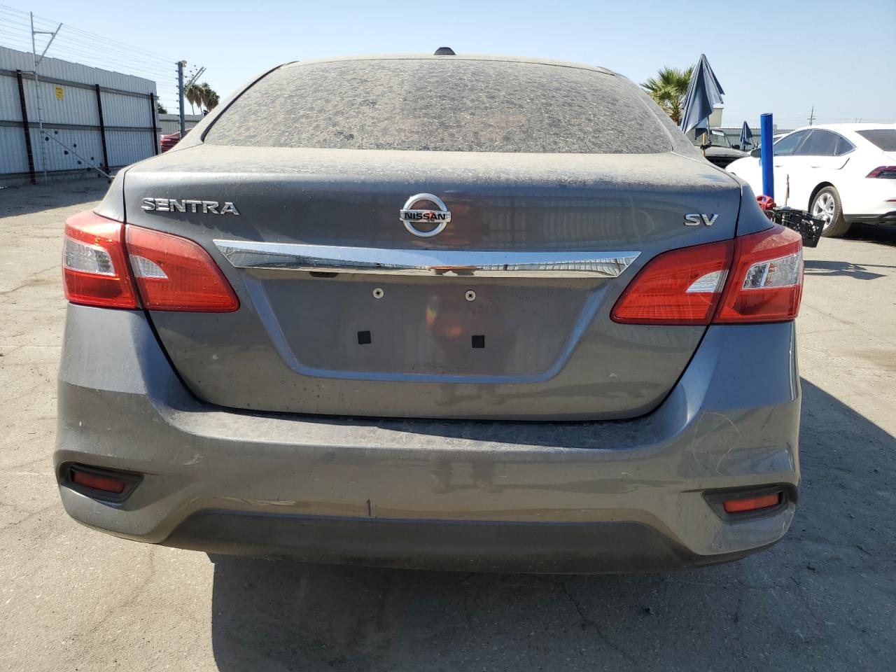 3N1AB7AP7JY233693 2018 Nissan Sentra S