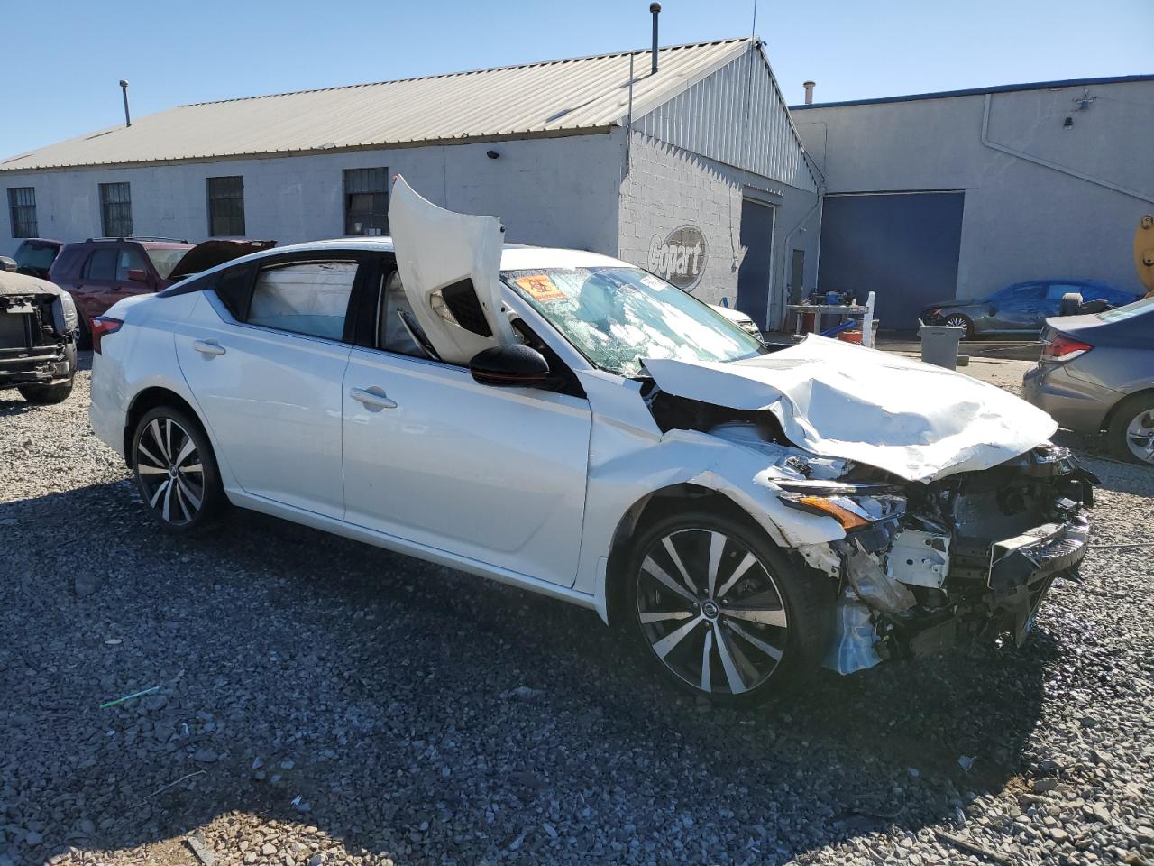 2020 Nissan Altima - Image 4