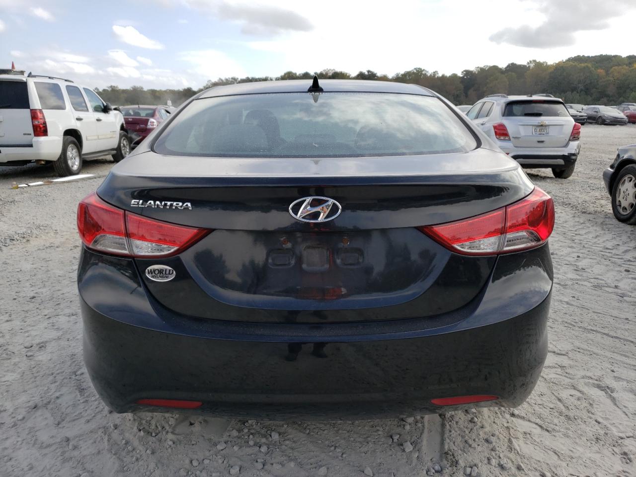 2013 Hyundai Elantra - Image 6