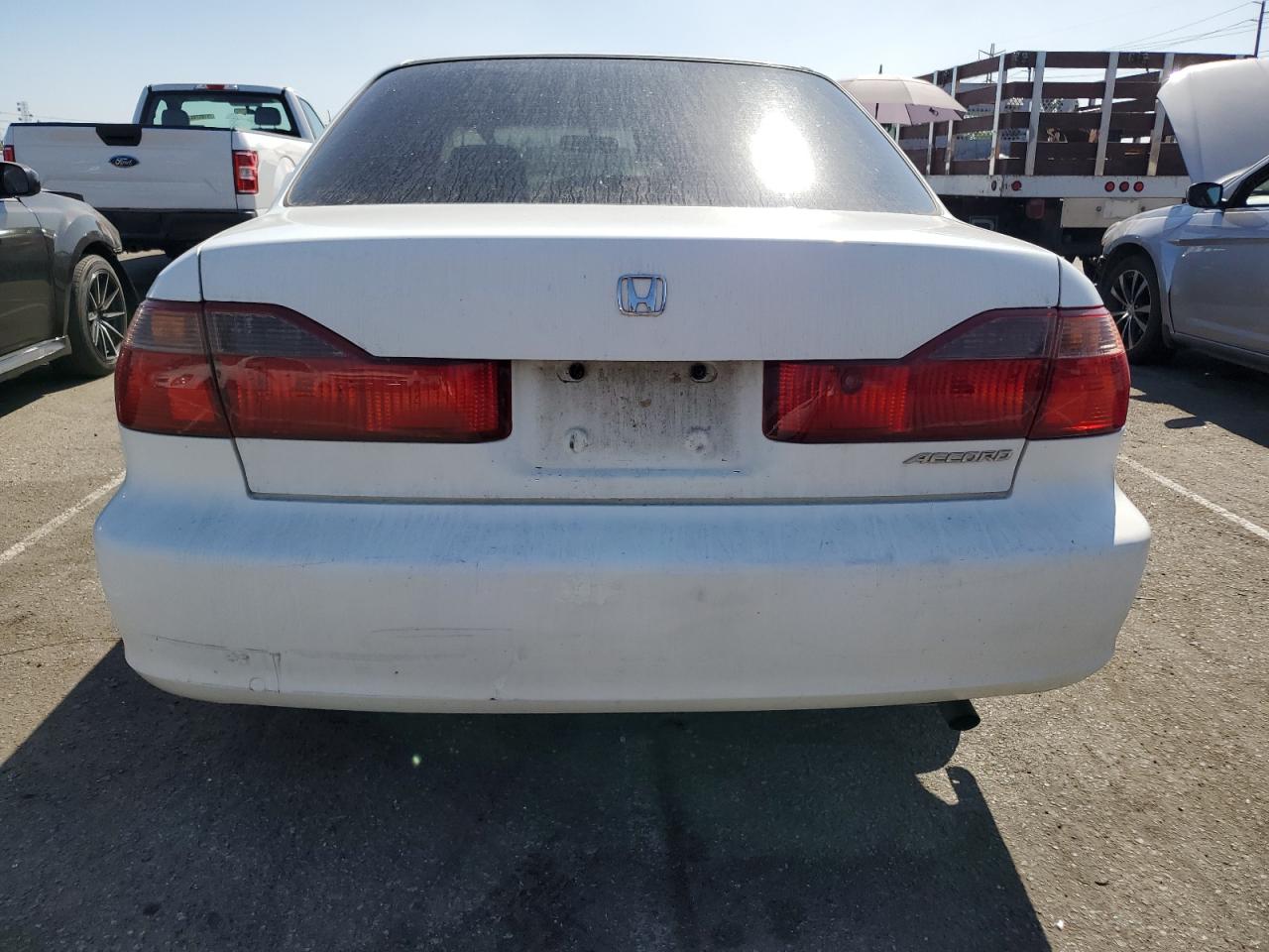 1HGCF8641WA007614 1998 Honda Accord Dx