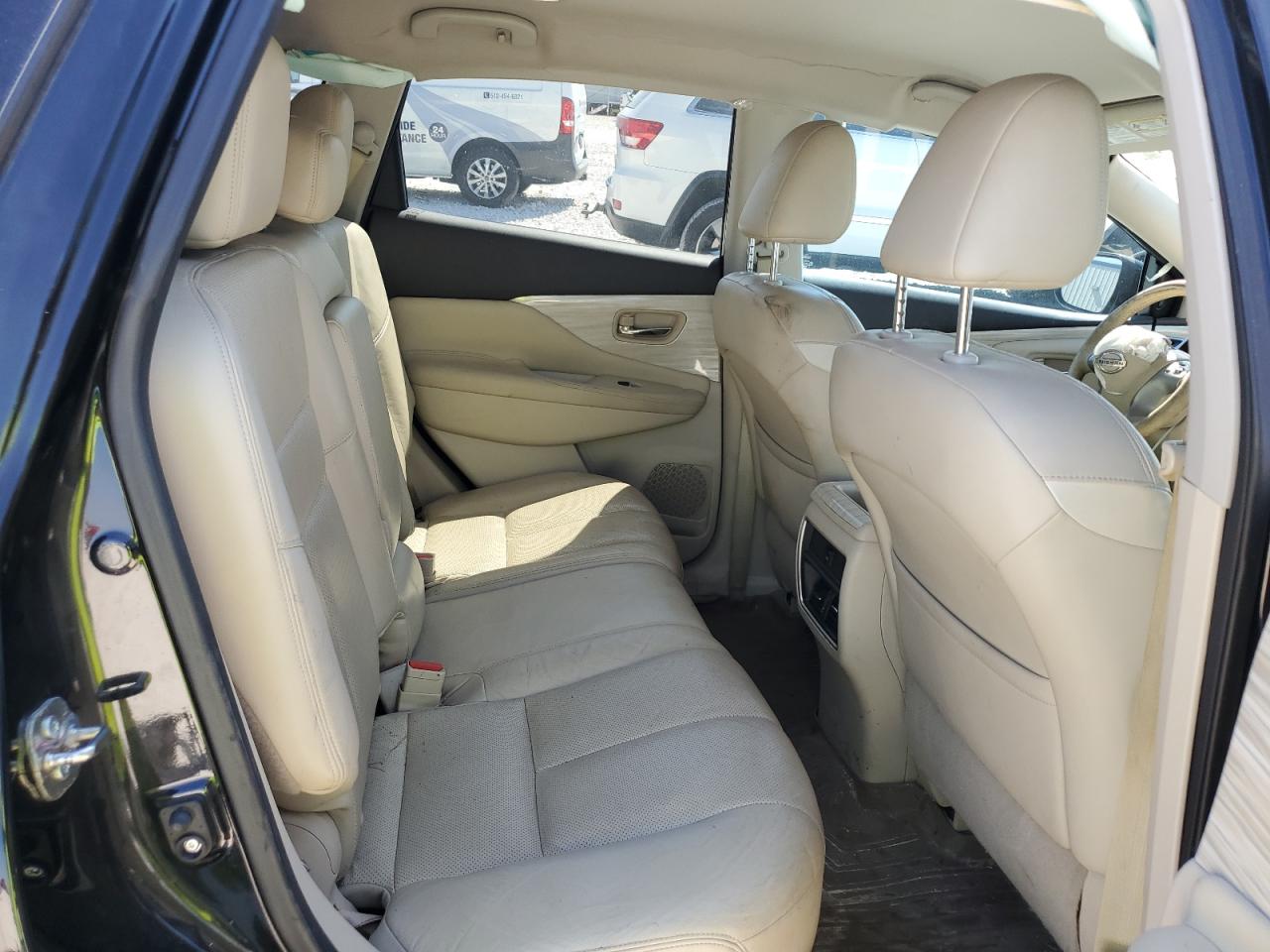 2015 Nissan Murano - Image 11
