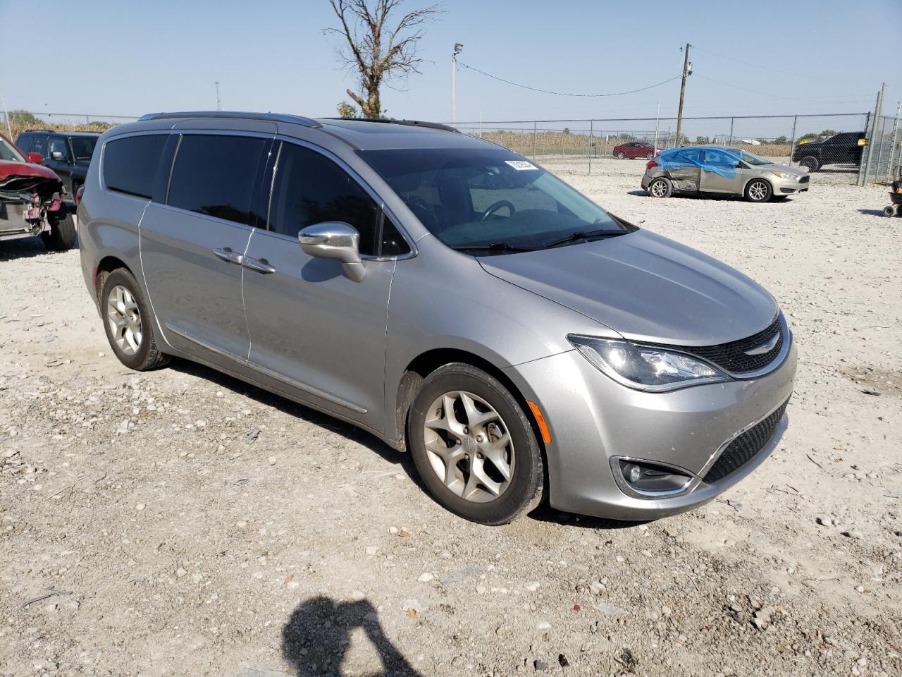 2020 Chrysler Pacifica - Image 4