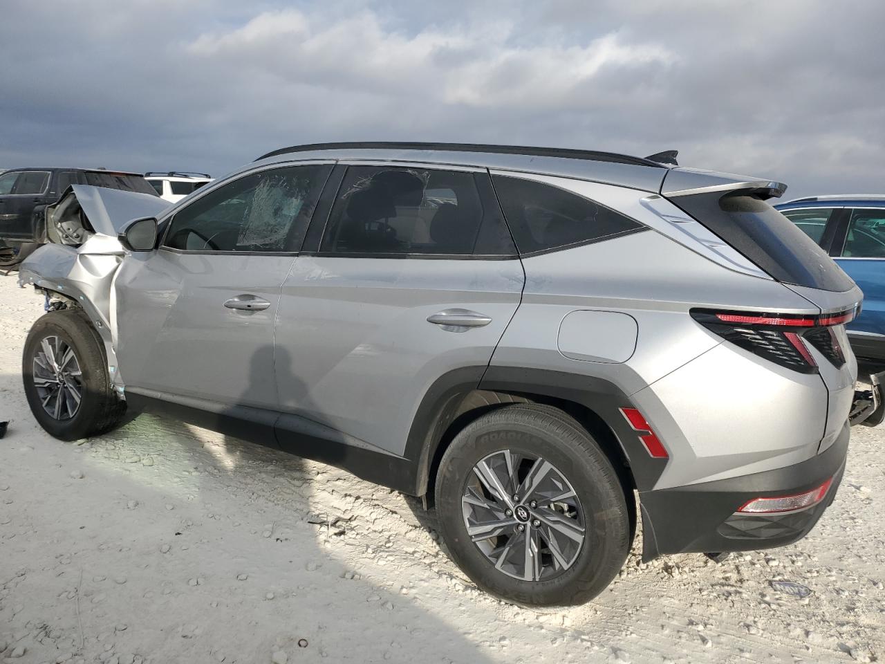 2022 Hyundai Tucson - Image 2