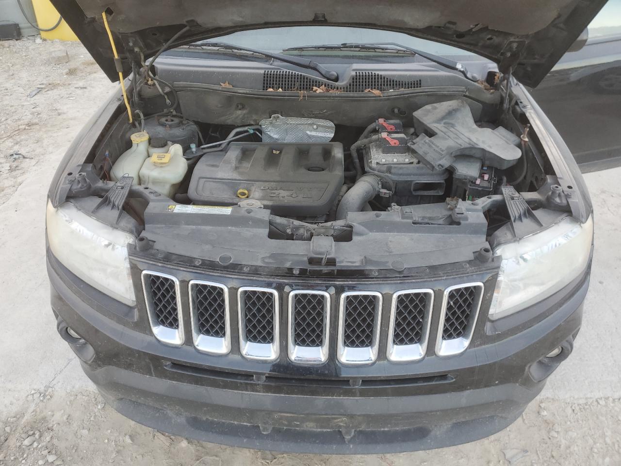 2012 Jeep Compass - Image 12