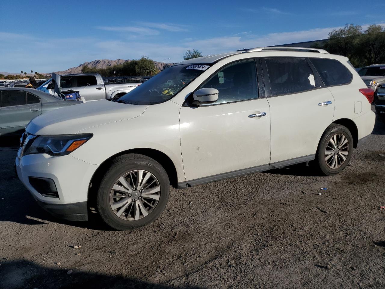 2018 Nissan Pathfinder - Image 1