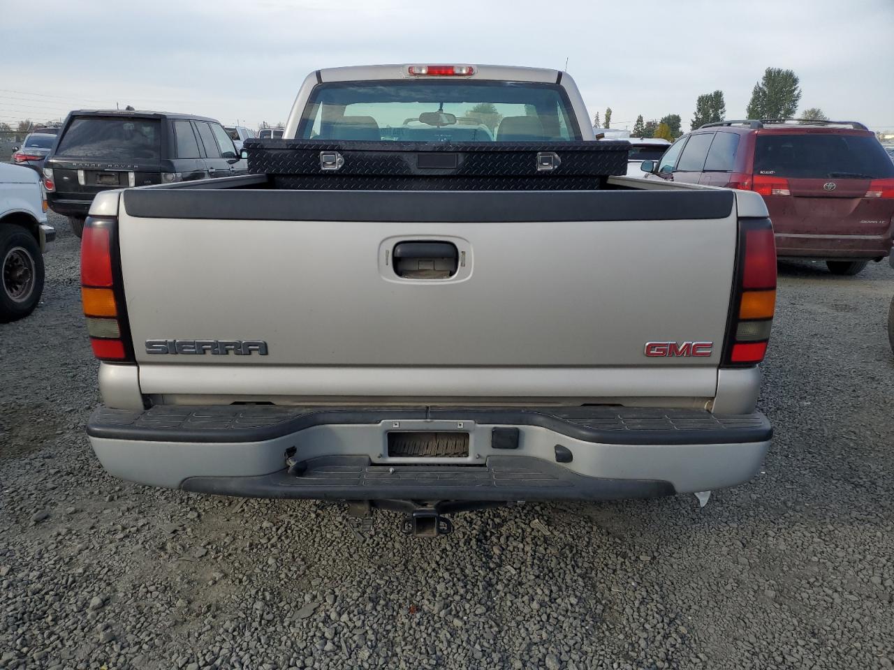 2007 GMC New Sierra C1500 Classic VIN: 1GTEC14X47Z128287 Lot: 75410074