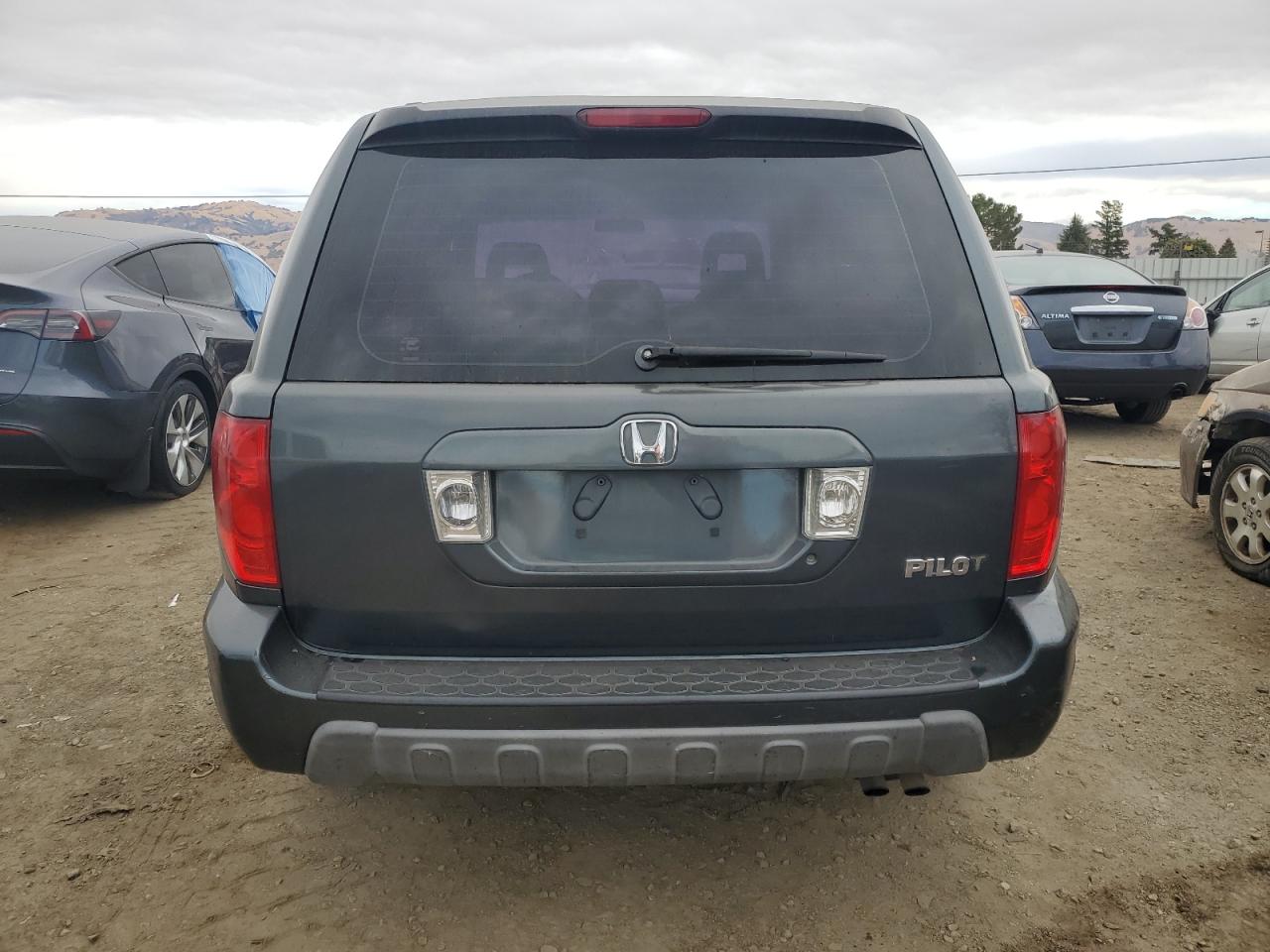 2005 Honda Pilot Lx VIN: 2HKYF18135H505948 Lot: 76574394