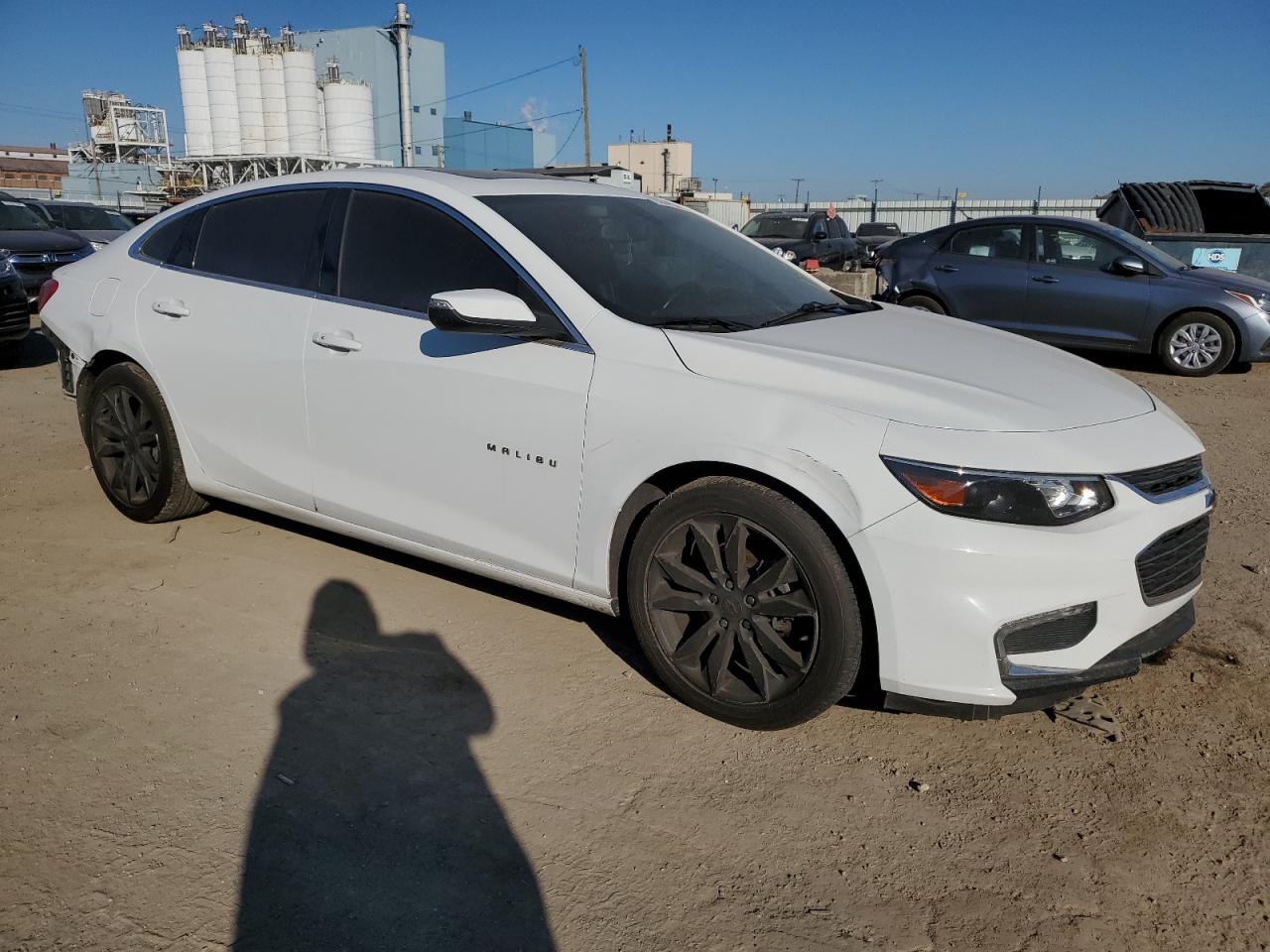 2017 Chevrolet Malibu - Image 4