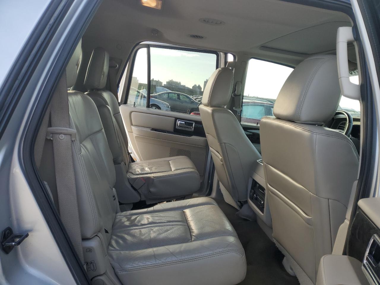 VIN 5LMJJ2HT8FEJ09600 2015 LINCOLN NAVIGATOR no.11