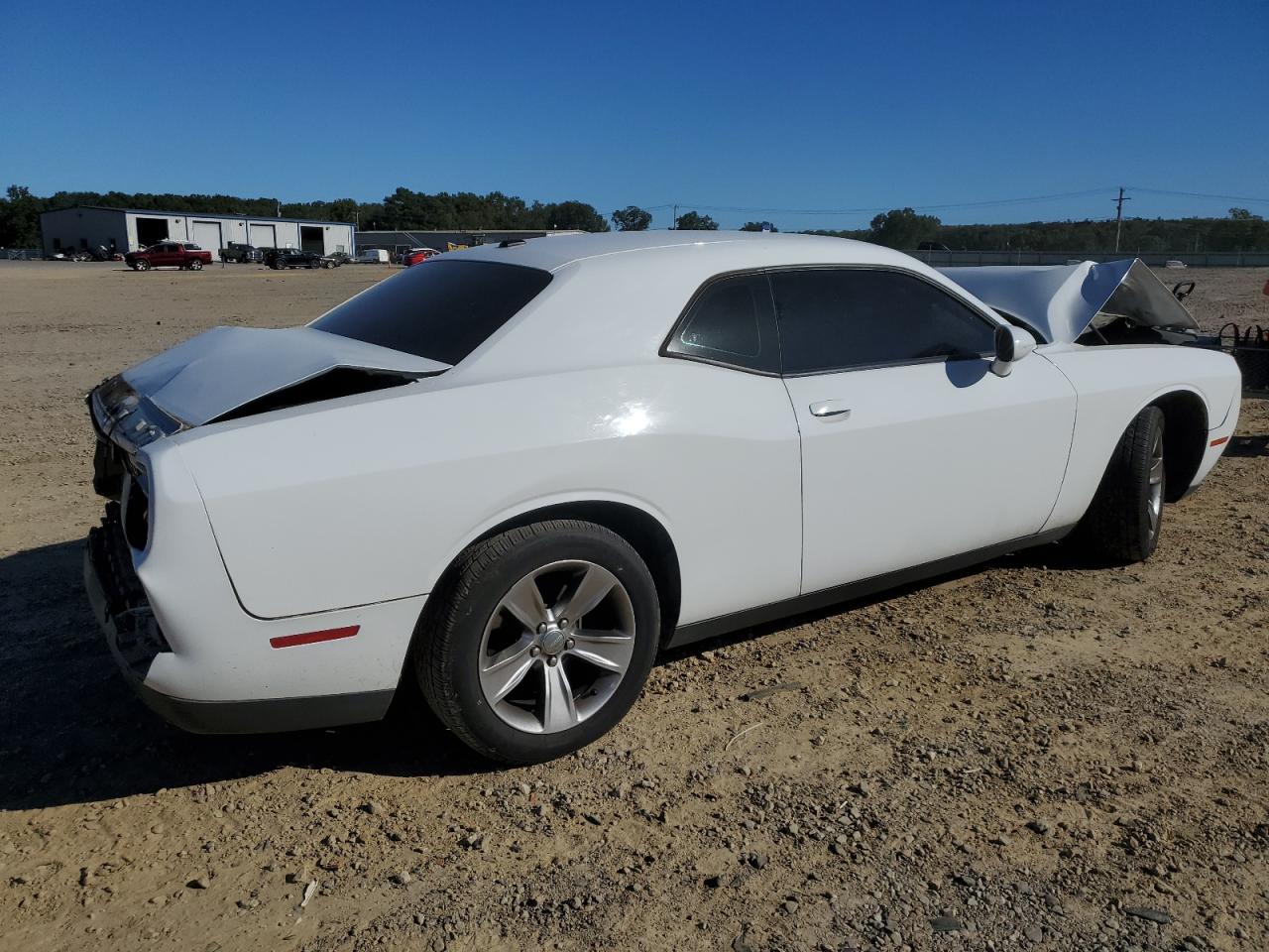 VIN 2C3CDZAGXJH321739 2018 DODGE CHALLENGER no.3