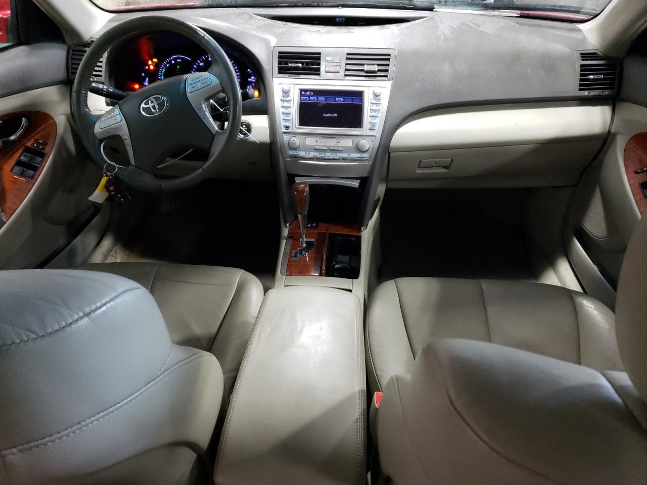 2011 Toyota Camry - Image 8