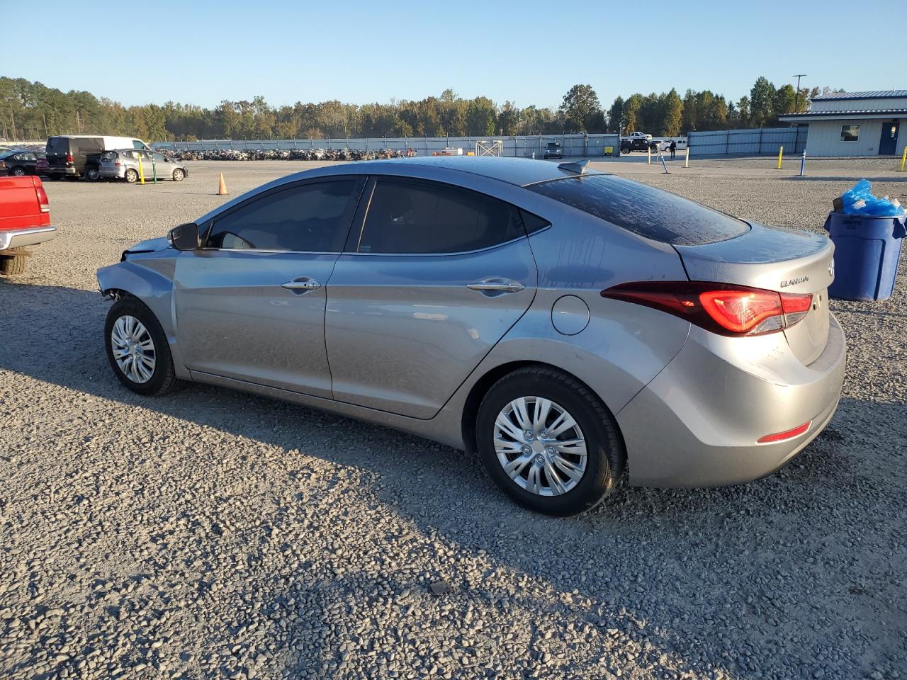 VIN 5NPDH4AE5GH738160 2016 HYUNDAI ELANTRA no.2