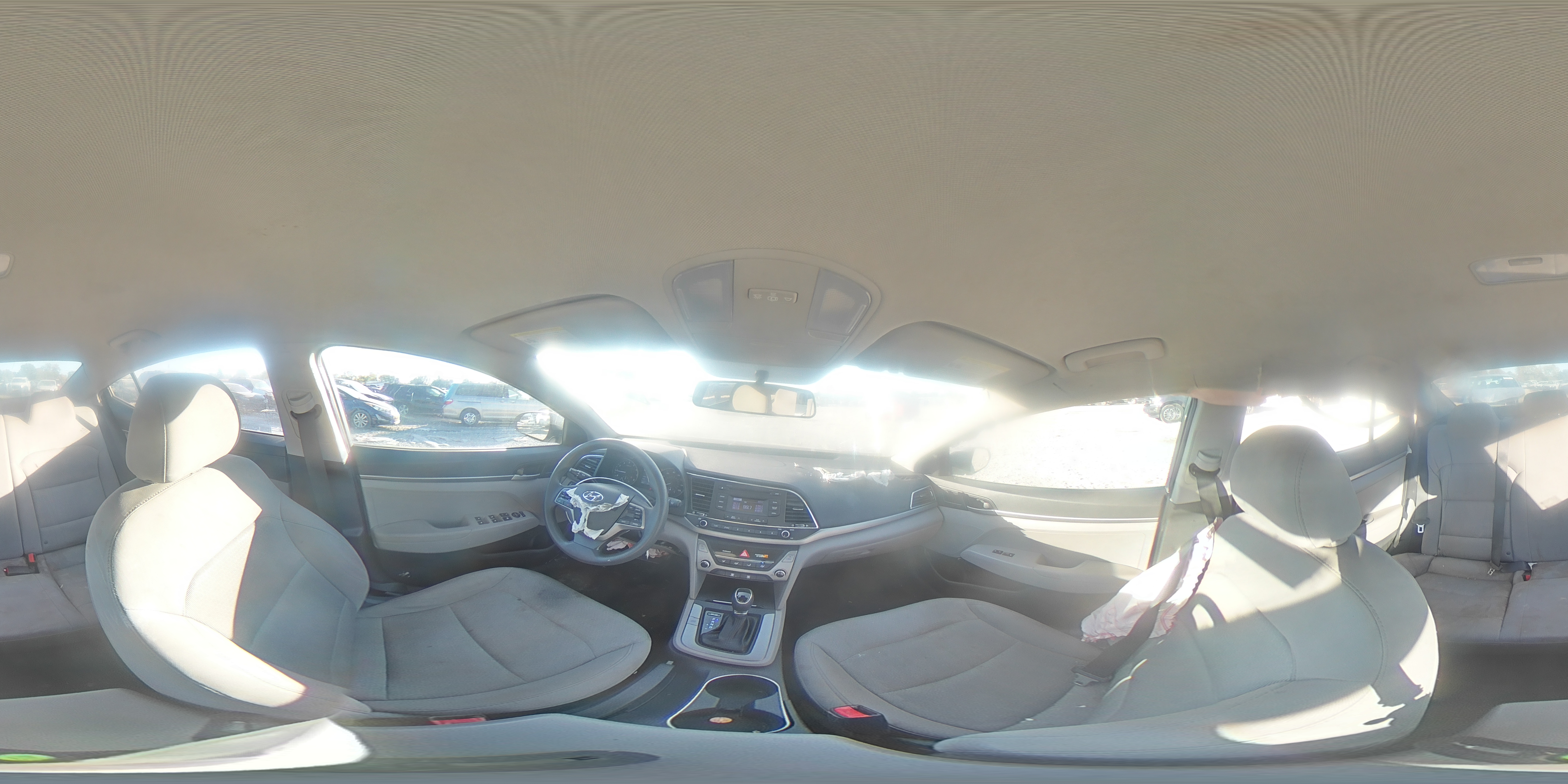 2017 Hyundai Elantra - Image 12