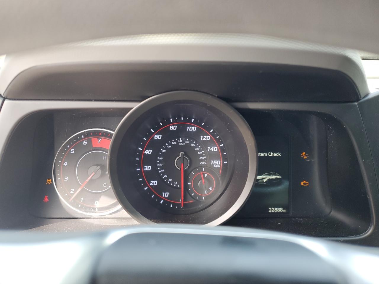 2023 Hyundai Elantra - Image 9