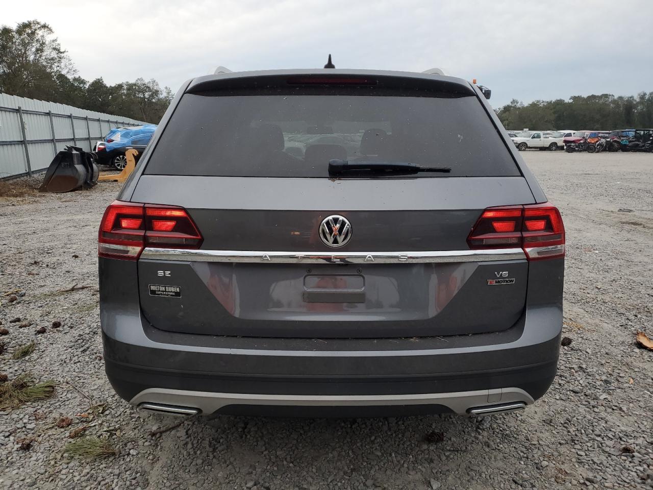 2018 Volkswagen Atlas Se VIN: 1V2KR2CA8JC543447 Lot: 74057304