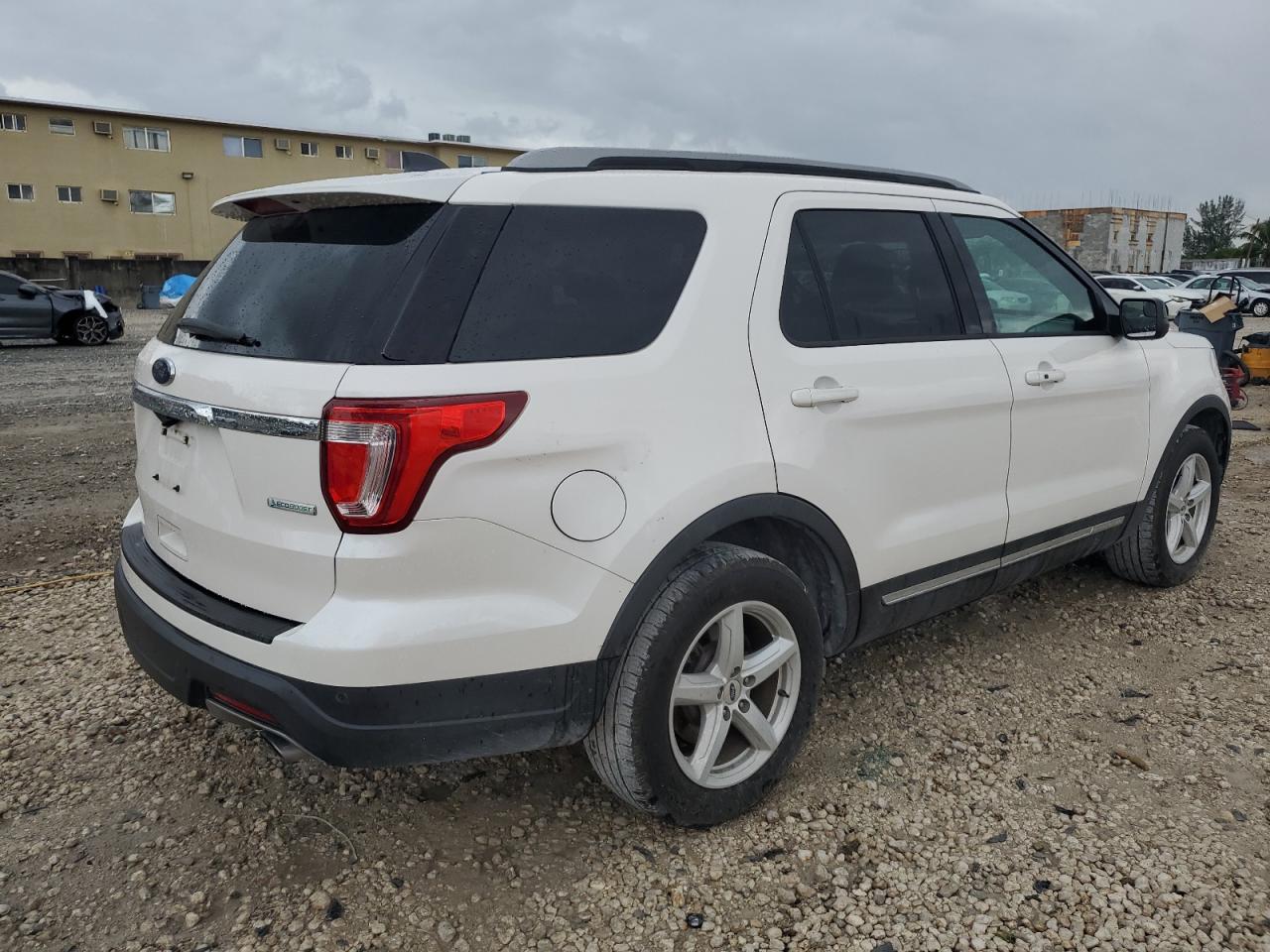 2019 Ford Explorer - Image 3
